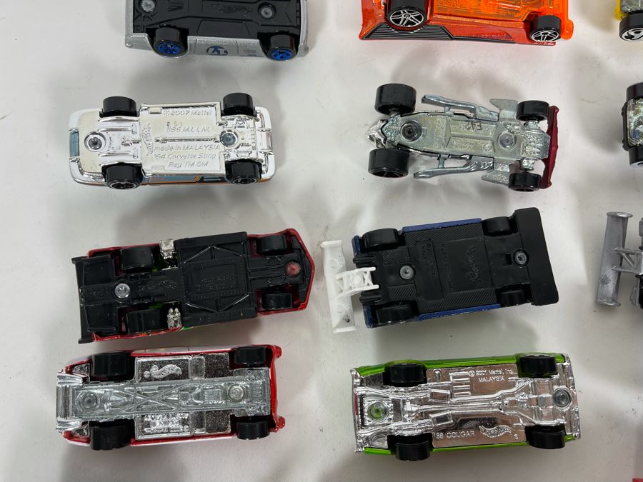 Vintage Mattel Hot Wheels Cars Lot - See Photos [Photo 19]