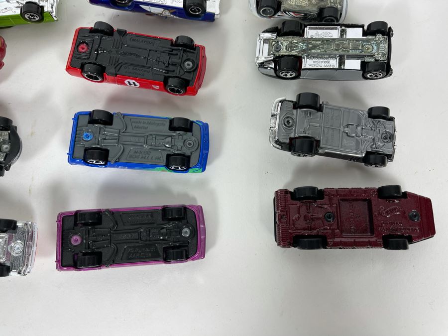 Vintage Mattel Hot Wheels Cars Lot - See Photos [Photo 16]