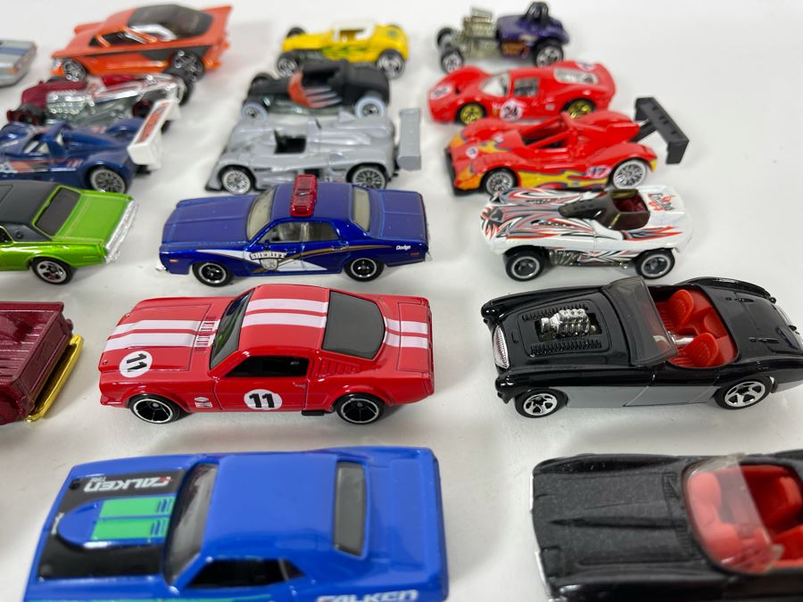 Vintage Mattel Hot Wheels Cars Lot - See Photos [Photo 8]