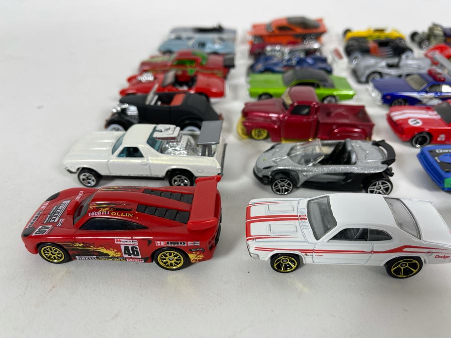 Vintage Mattel Hot Wheels Cars Lot - See Photos [Photo 6]
