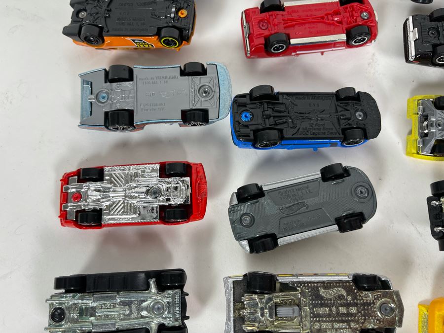 Vintage Mattel Hot Wheels Cars Lot - See Photos [Photo 22]