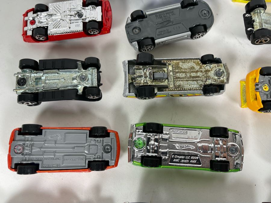 Vintage Mattel Hot Wheels Cars Lot - See Photos [Photo 17]