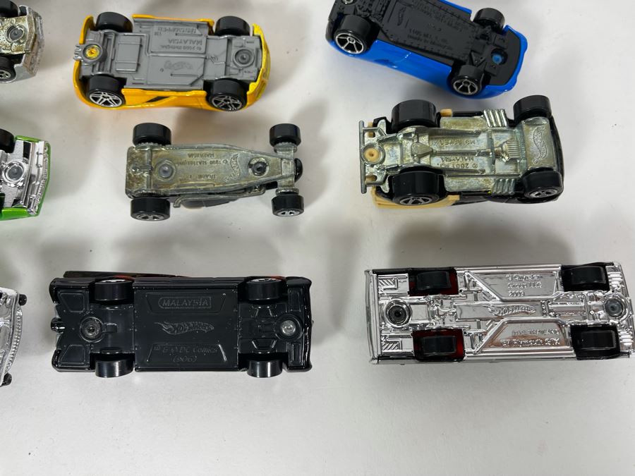 Vintage Mattel Hot Wheels Cars Lot - See Photos [Photo 15]