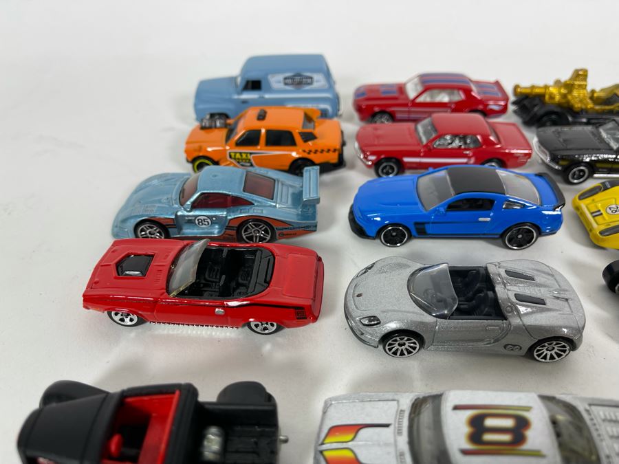 Vintage Mattel Hot Wheels Cars Lot - See Photos [Photo 8]