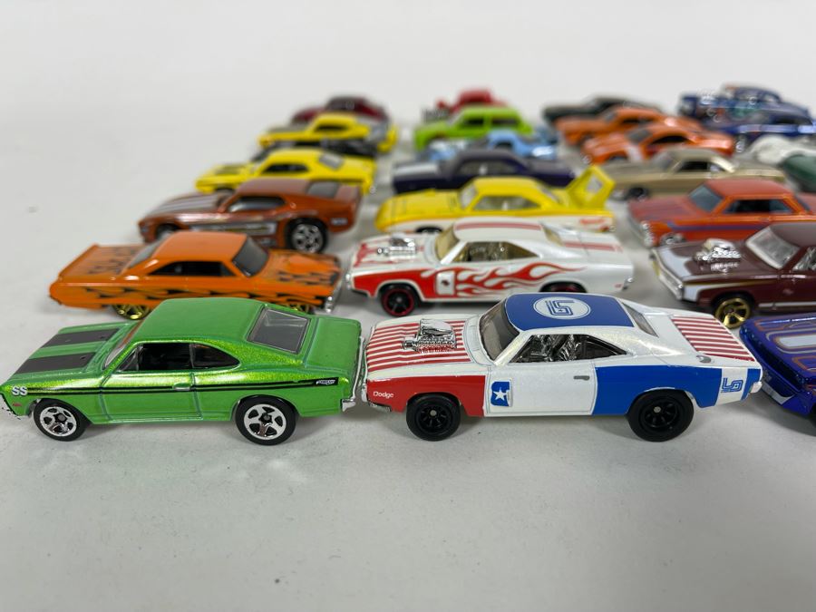 Vintage Mattel Hot Wheels Cars Lot - See Photos [Photo 5]