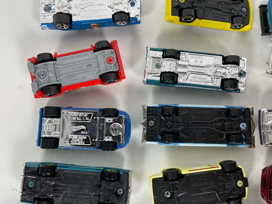 Vintage Mattel Hot Wheels Cars Lot - See Photos [Photo 18]
