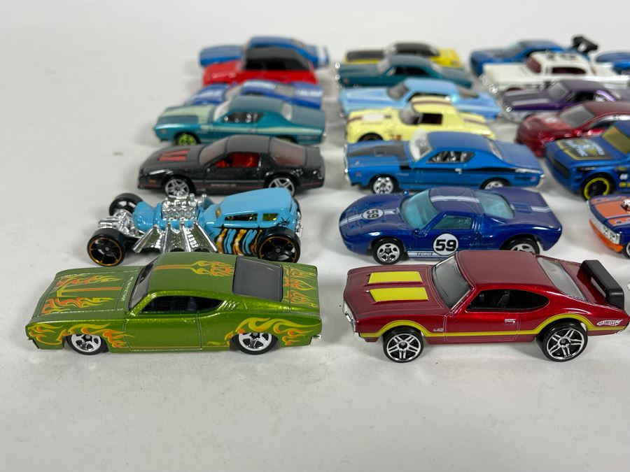 Vintage Mattel Hot Wheels Cars Lot - See Photos [Photo 4]