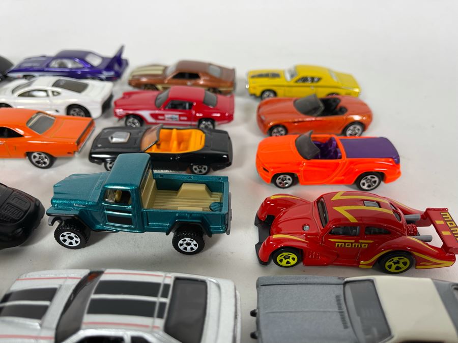 Vintage Mattel Hot Wheels Cars Lot - See Photos [Photo 9]