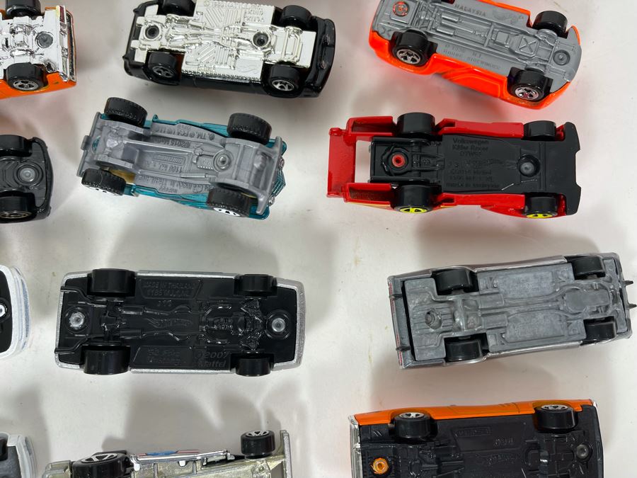 Vintage Mattel Hot Wheels Cars Lot - See Photos [Photo 17]