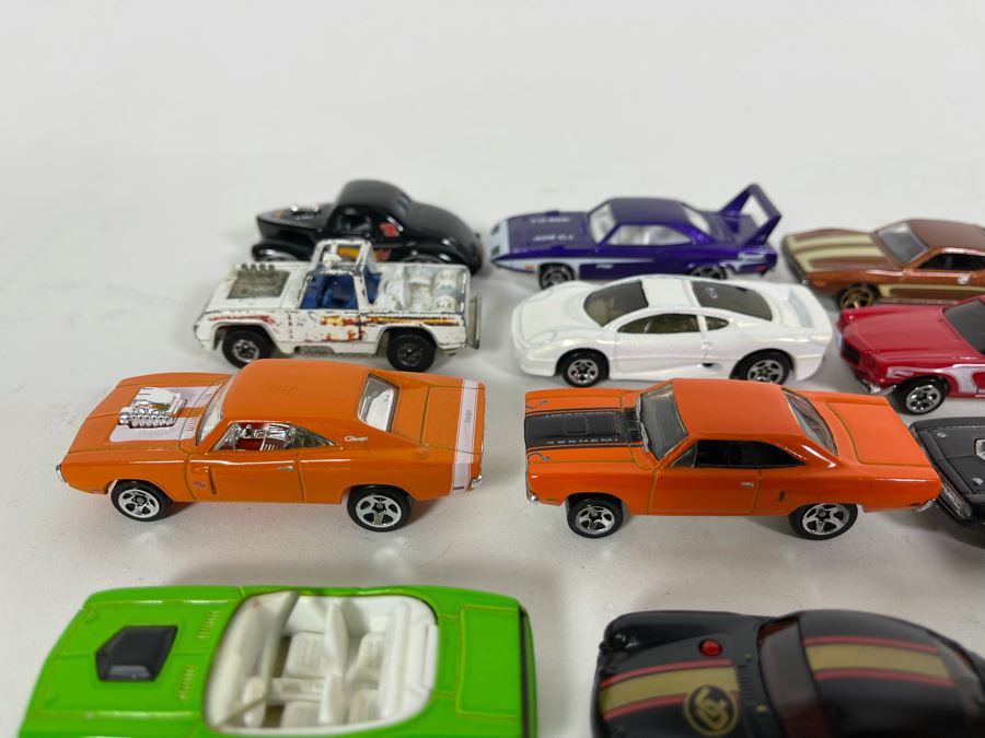 Vintage Mattel Hot Wheels Cars Lot - See Photos [Photo 11]