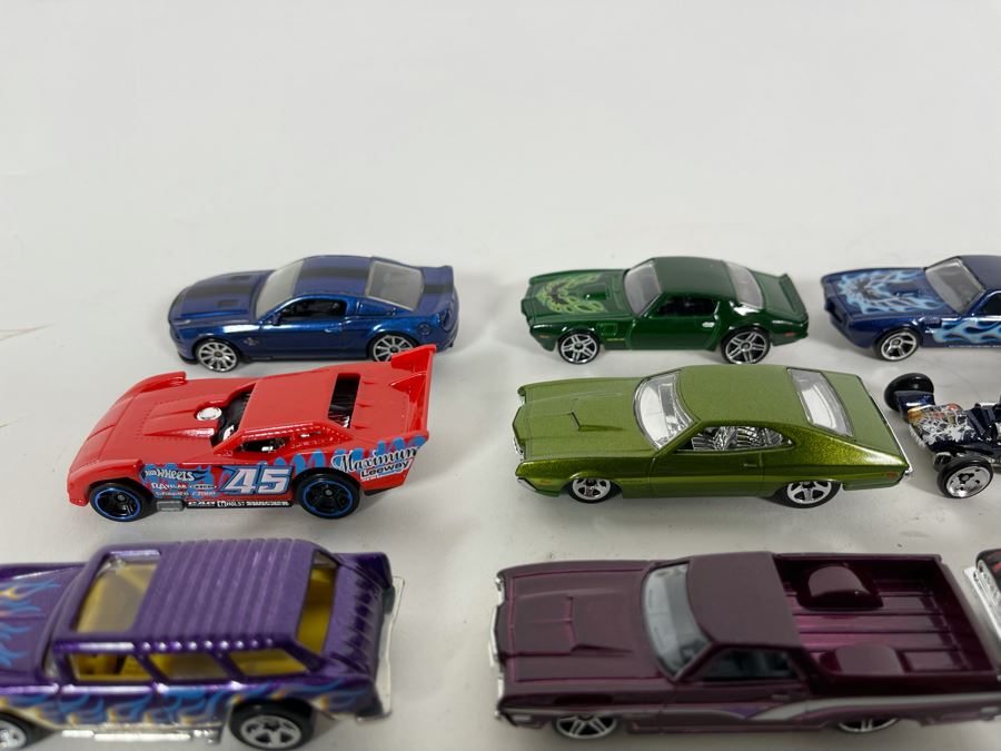 Vintage Mattel Hot Wheels Cars Lot - See Photos [Photo 12]