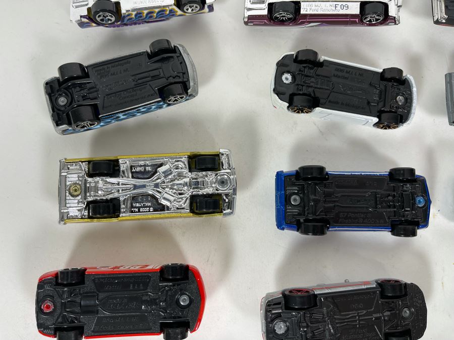 Vintage Mattel Hot Wheels Cars Lot - See Photos [Photo 17]