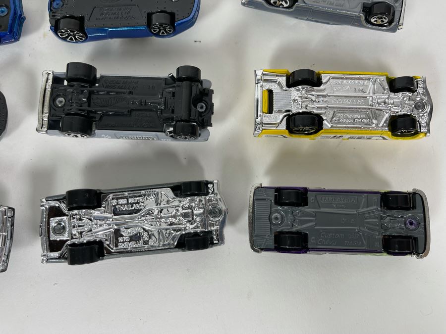 Vintage Mattel Hot Wheels Cars Lot - See Photos [Photo 15]