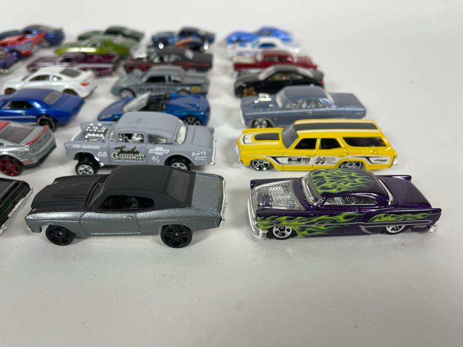 Vintage Mattel Hot Wheels Cars Lot - See Photos [Photo 6]