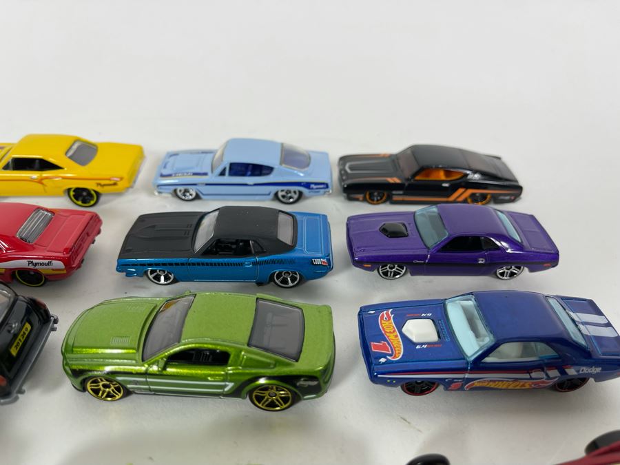 Vintage Mattel Hot Wheels Cars Lot - See Photos [Photo 11]
