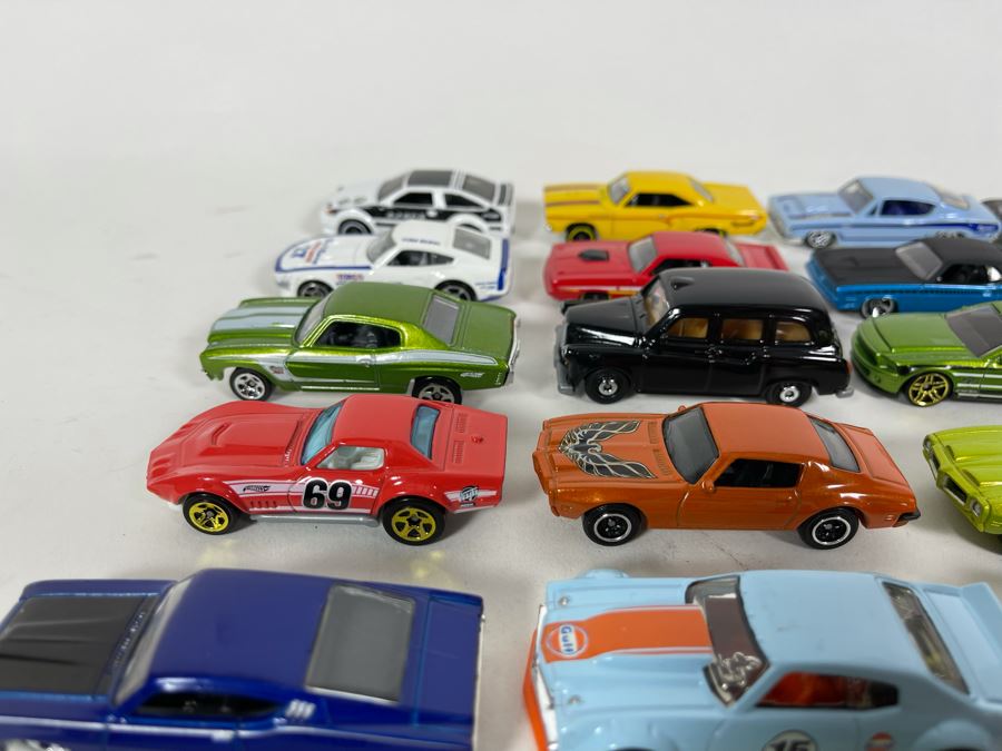 Vintage Mattel Hot Wheels Cars Lot - See Photos [Photo 9]
