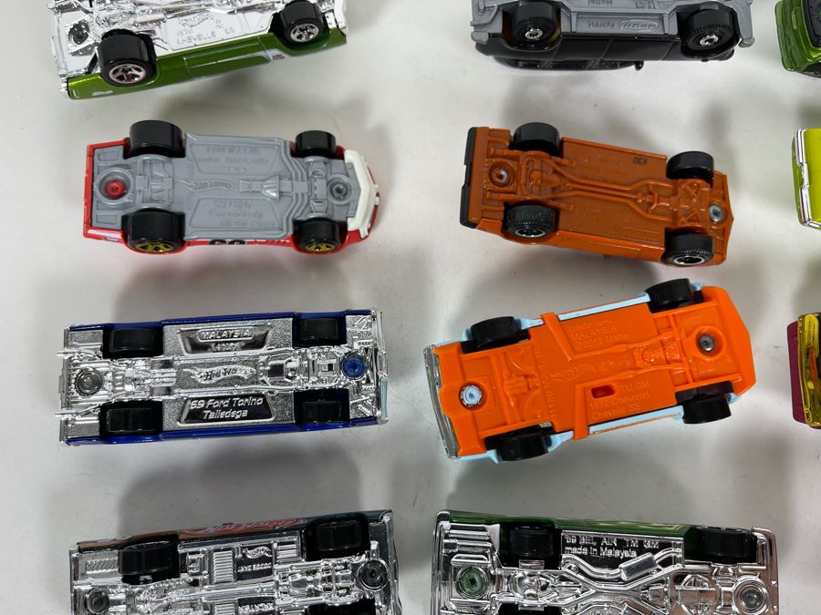 Vintage Mattel Hot Wheels Cars Lot - See Photos [Photo 17]