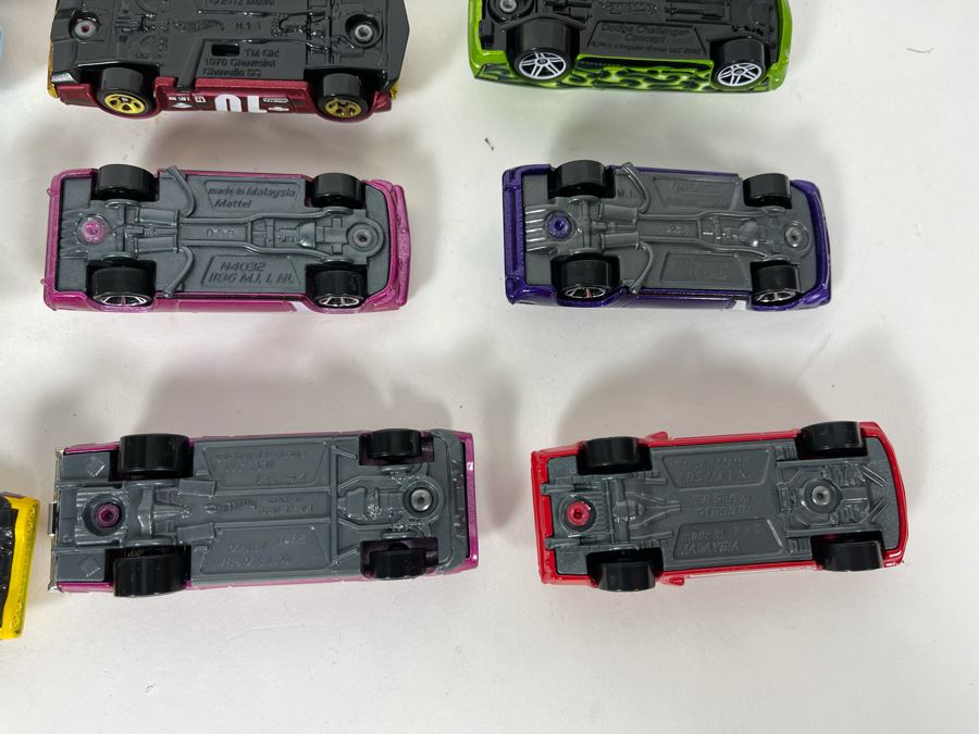 Vintage Mattel Hot Wheels Cars Lot - See Photos [Photo 15]