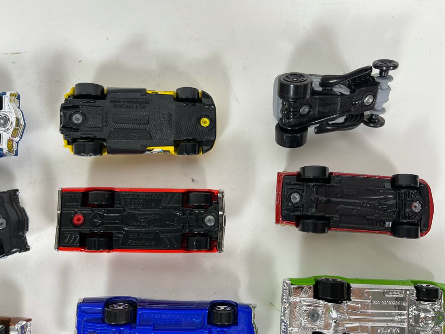 Vintage Mattel Hot Wheels Cars Lot - See Photos [Photo 19]