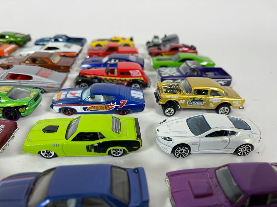 Vintage Mattel Hot Wheels Cars Lot - See Photos [Photo 6]