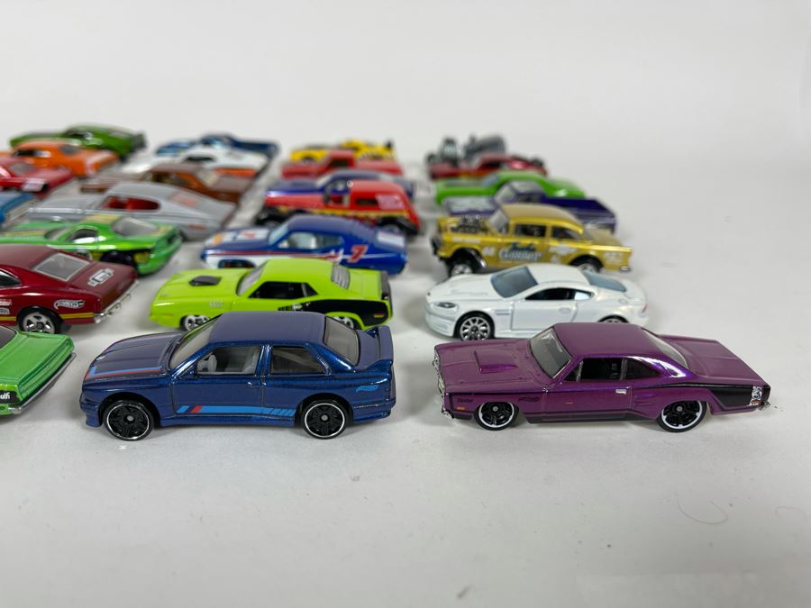 Vintage Mattel Hot Wheels Cars Lot - See Photos [Photo 5]