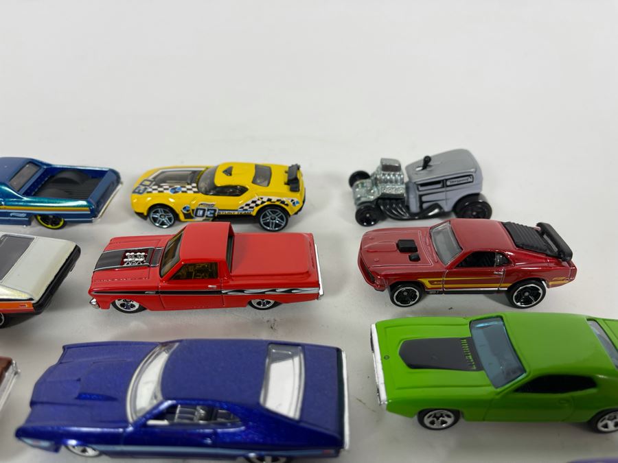 Vintage Mattel Hot Wheels Cars Lot - See Photos [Photo 10]