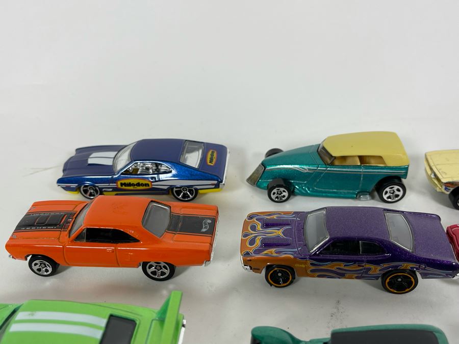 Vintage Mattel Hot Wheels Cars Lot - See Photos [Photo 11]