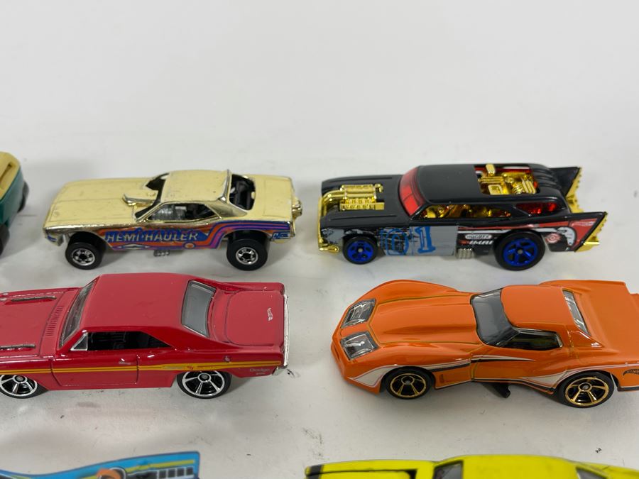 Vintage Mattel Hot Wheels Cars Lot - See Photos [Photo 10]