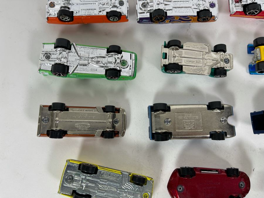 Vintage Mattel Hot Wheels Cars Lot - See Photos [Photo 17]