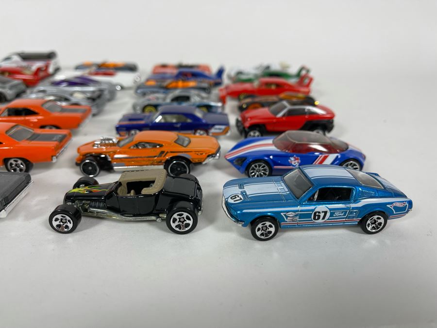 Vintage Mattel Hot Wheels Cars Lot - See Photos [Photo 5]
