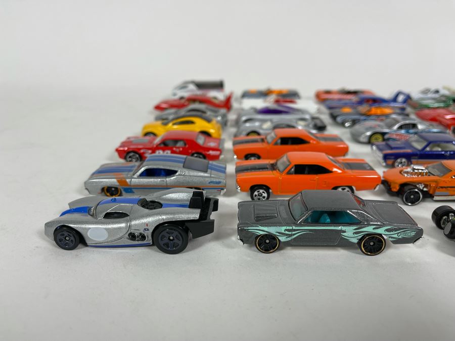 Vintage Mattel Hot Wheels Cars Lot - See Photos [Photo 4]