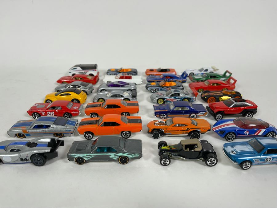 Vintage Mattel Hot Wheels Cars Lot - See Photos [Photo 1]