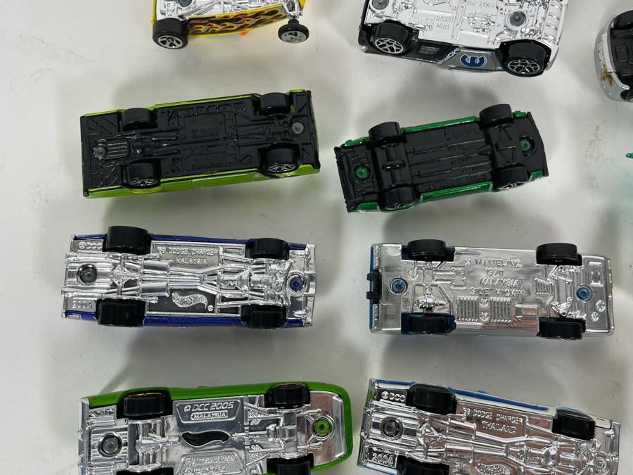 Vintage Mattel Hot Wheels Cars Lot - See Photos [Photo 18]