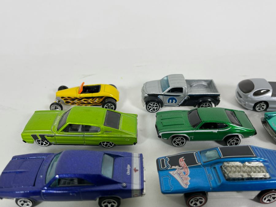 Vintage Mattel Hot Wheels Cars Lot - See Photos [Photo 12]