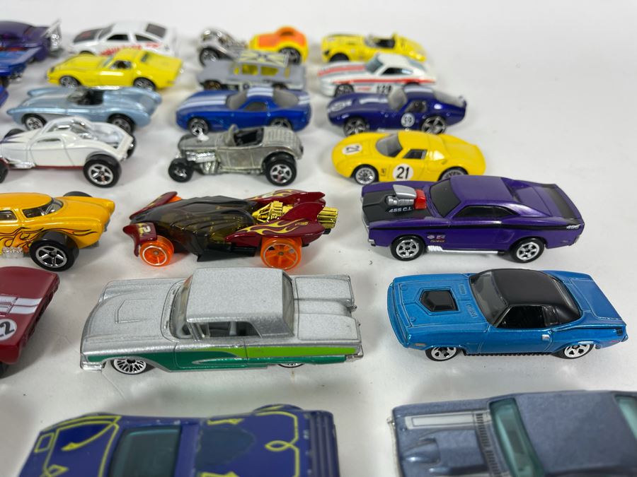 Vintage Mattel Hot Wheels Cars Lot - See Photos [Photo 9]