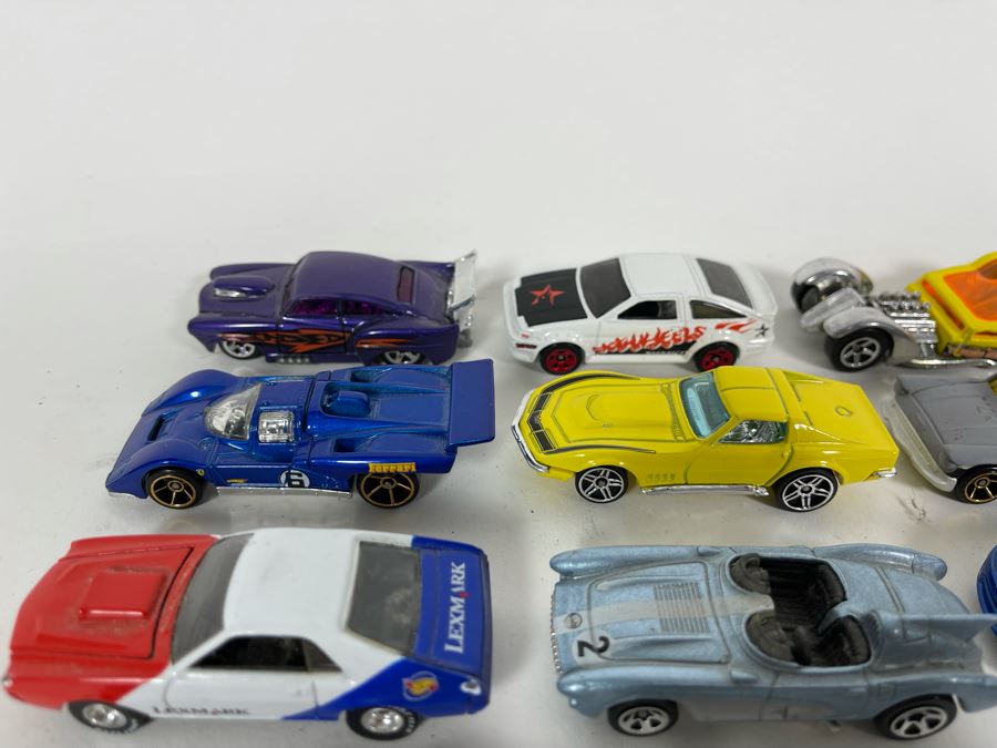 Vintage Mattel Hot Wheels Cars Lot - See Photos [Photo 12]