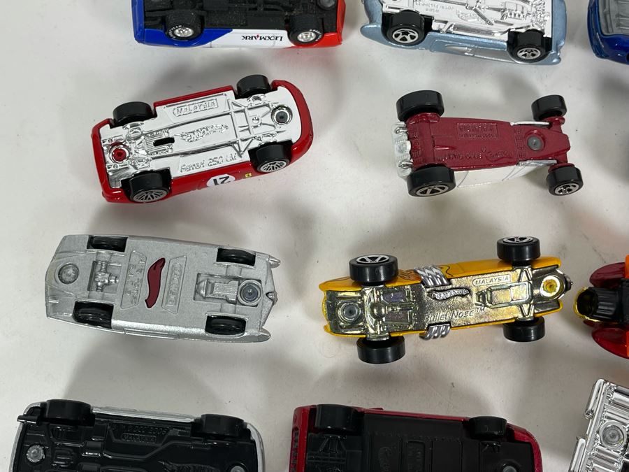 Vintage Mattel Hot Wheels Cars Lot - See Photos [Photo 20]