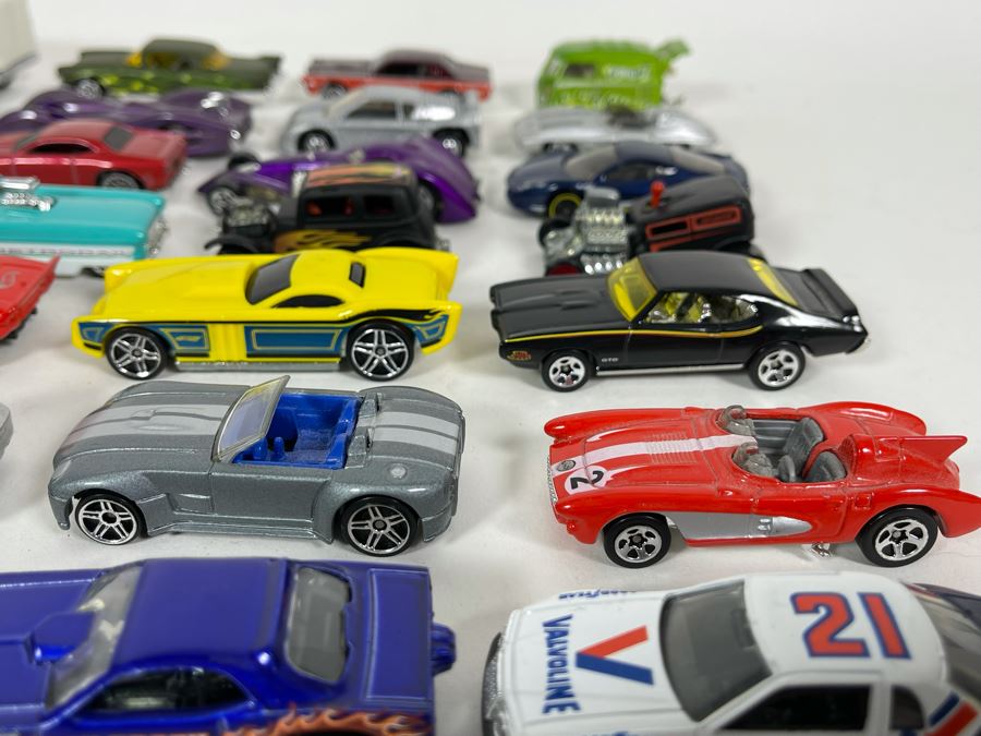 Vintage Mattel Hot Wheels Cars Lot - See Photos [Photo 7]