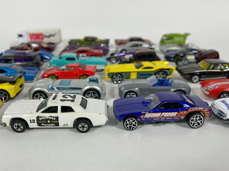 Vintage Mattel Hot Wheels Cars Lot - See Photos [Photo 5]