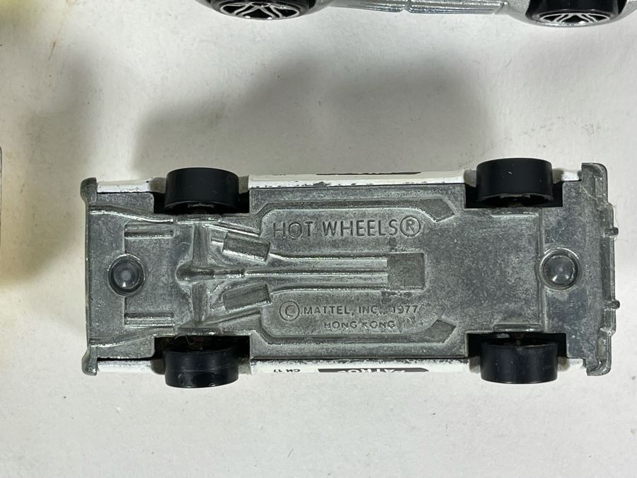Vintage Mattel Hot Wheels Cars Lot - See Photos [Photo 16]