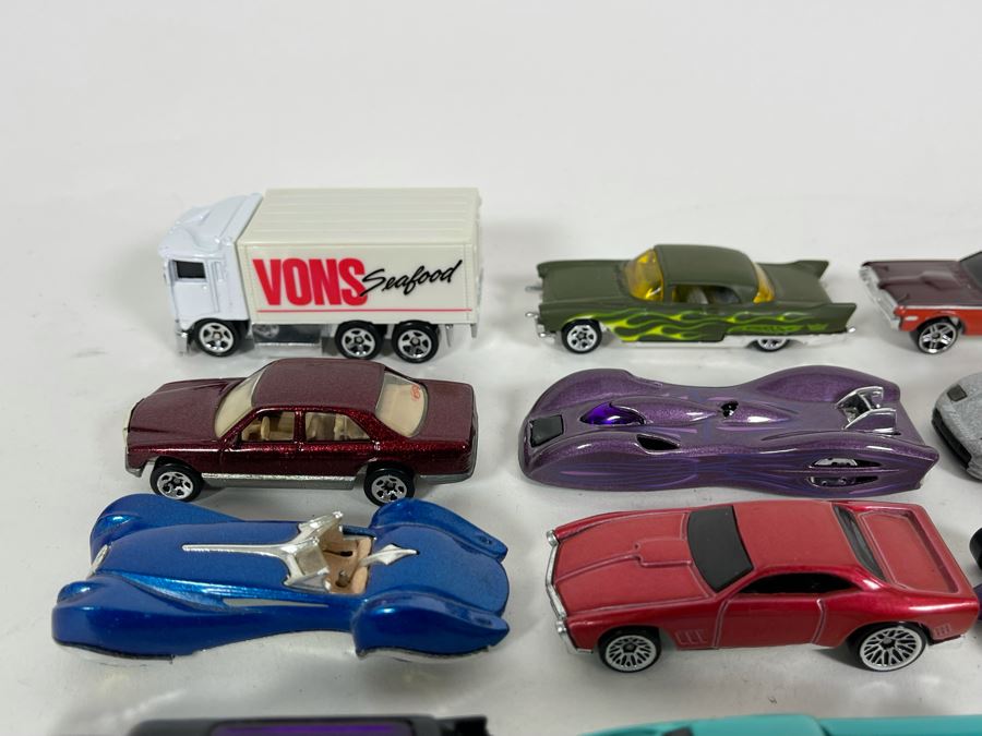 Vintage Mattel Hot Wheels Cars Lot - See Photos [Photo 12]