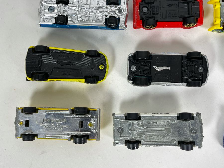 Vintage Mattel Hot Wheels Cars Lot - See Photos [Photo 14]