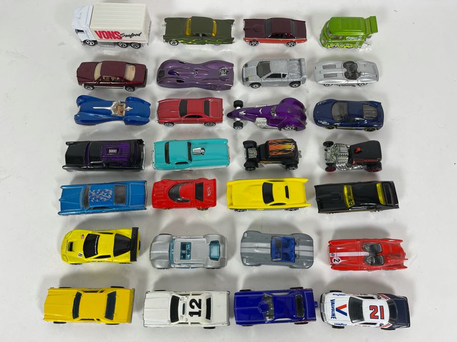 Vintage Mattel Hot Wheels Cars Lot - See Photos [Photo 3]