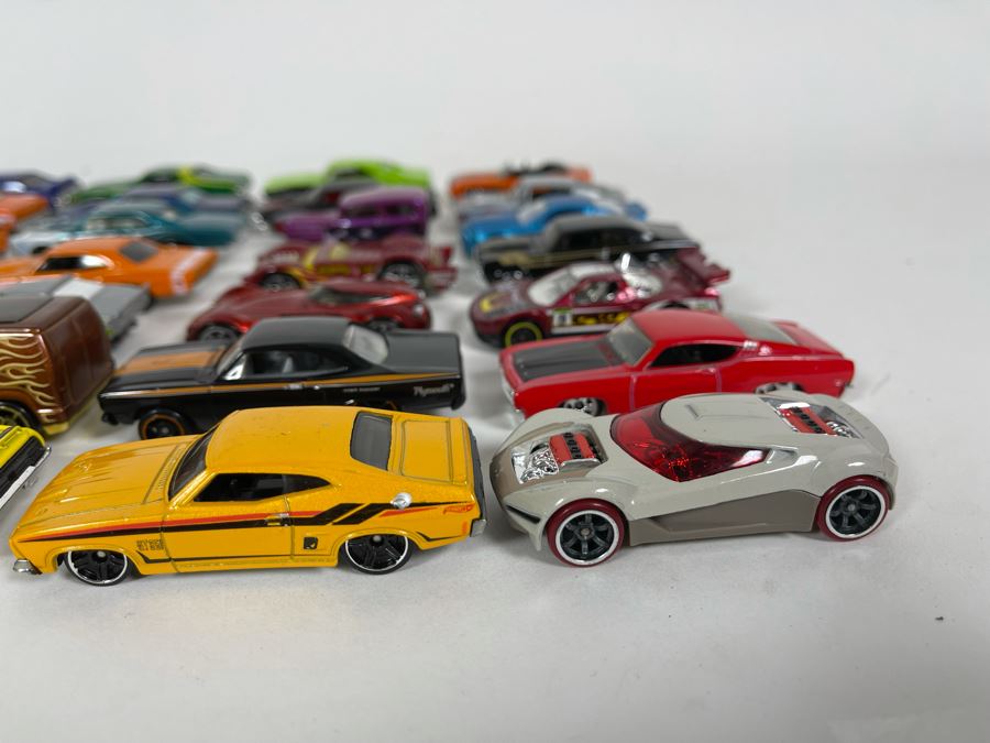 Vintage Mattel Hot Wheels Cars Lot - See Photos [Photo 7]