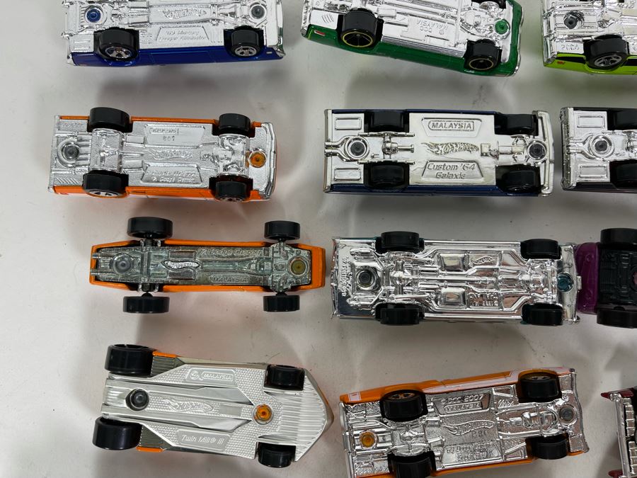 Vintage Mattel Hot Wheels Cars Lot - See Photos [Photo 21]