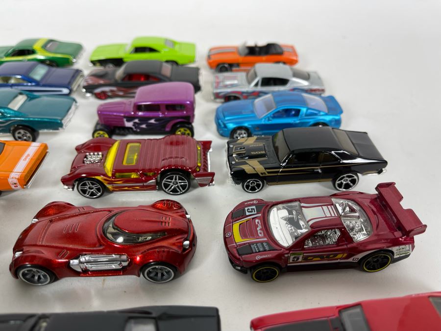 Vintage Mattel Hot Wheels Cars Lot - See Photos [Photo 11]