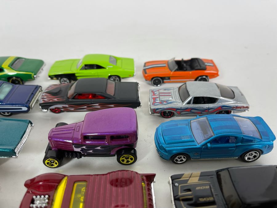 Vintage Mattel Hot Wheels Cars Lot - See Photos [Photo 12]