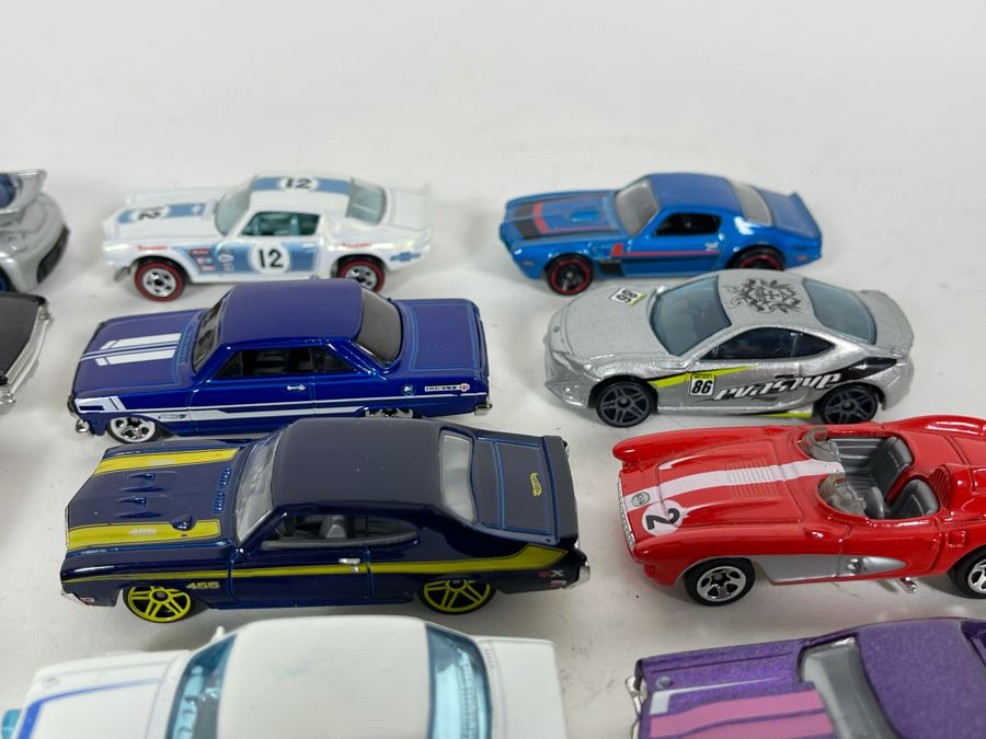 Vintage Mattel Hot Wheels Cars Lot - See Photos [Photo 10]