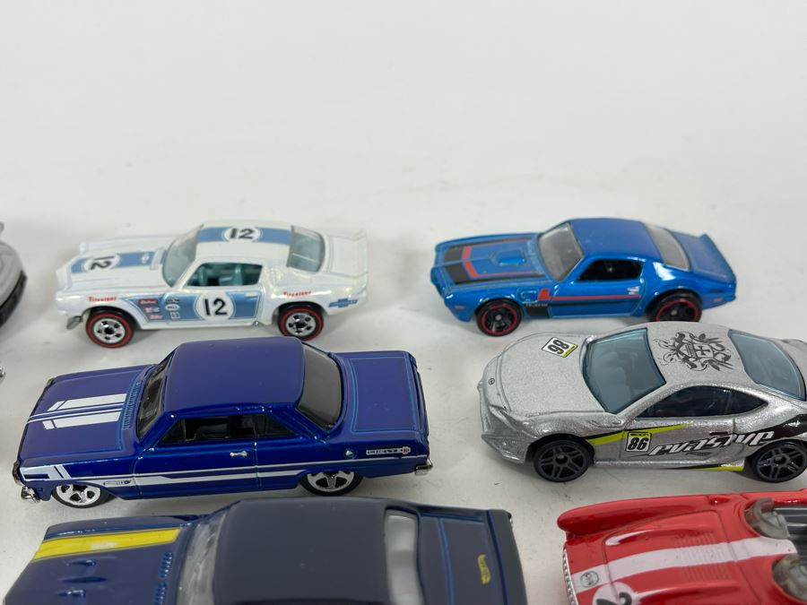 Vintage Mattel Hot Wheels Cars Lot - See Photos [Photo 11]