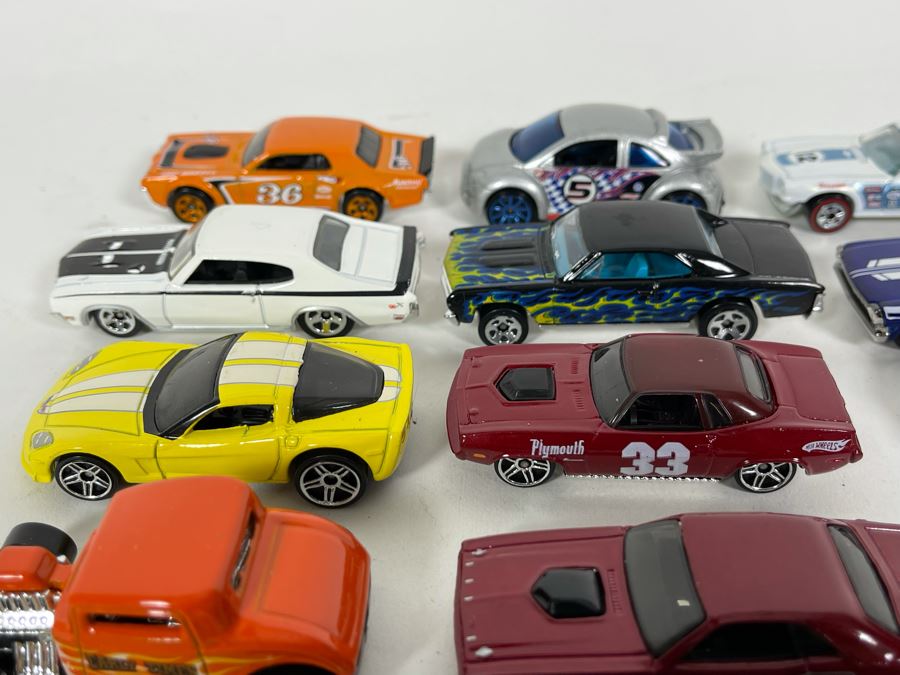 Vintage Mattel Hot Wheels Cars Lot - See Photos [Photo 12]